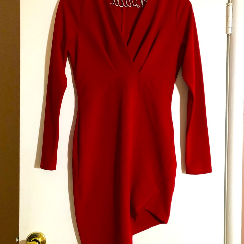❤️Akira Beautiful cocktail Red Dress Medium Size💃🏻💃🏻❤️